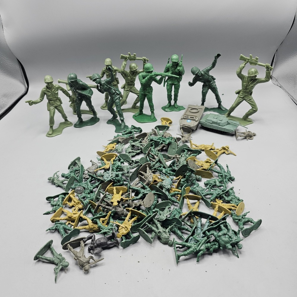 Lot of Tim Mee & Misc Brand Arny Soldiers Assorted Sizes Green Action Figures - Picture 1 of 9